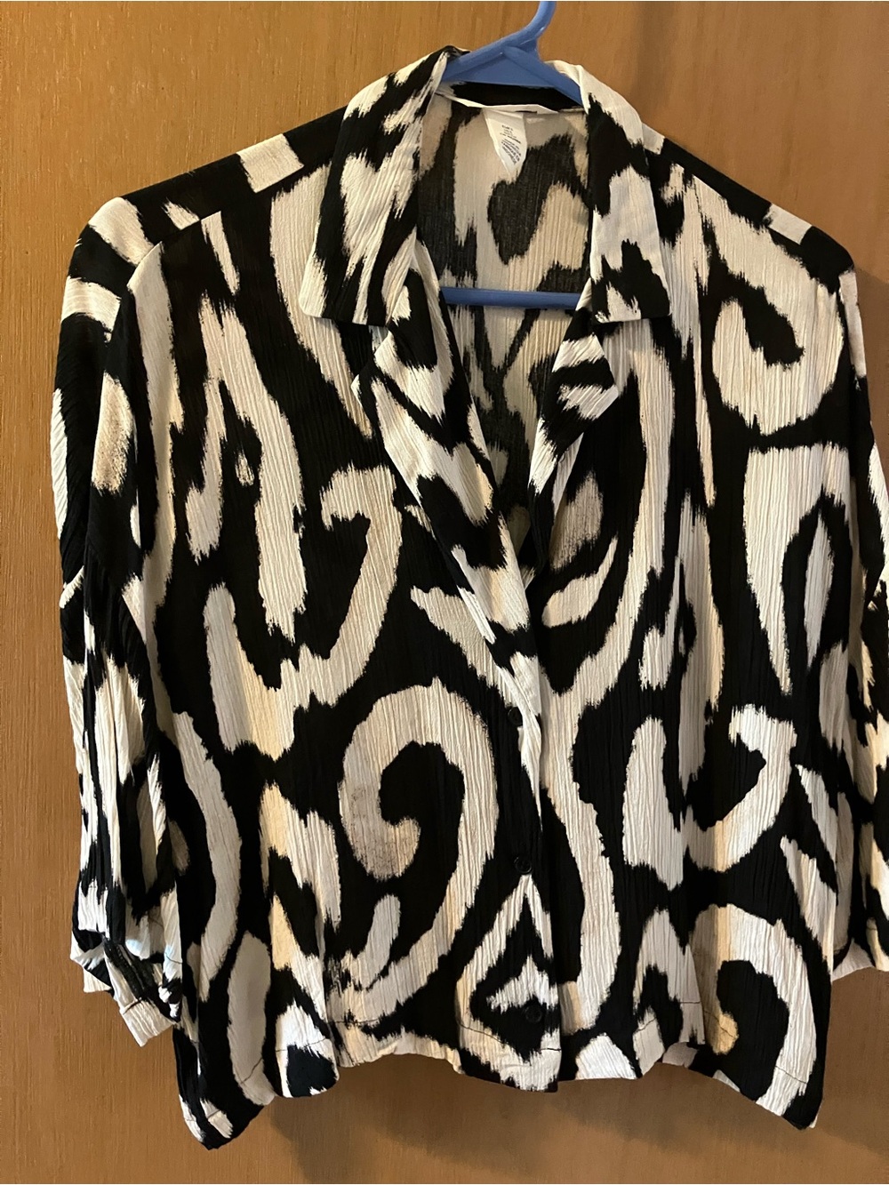 H&M Black and White Abstract Button-Down Shirt
